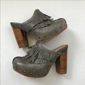 Anthropologie GeeWawa fringe mule